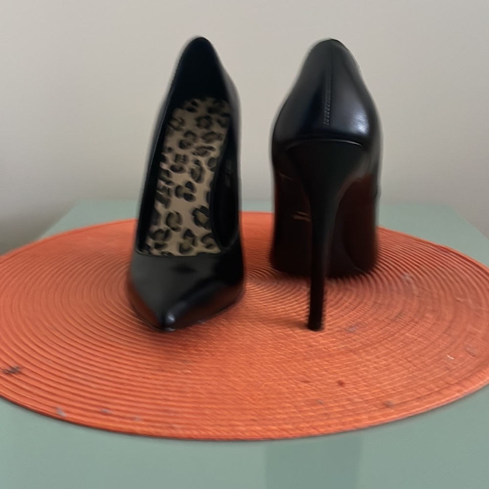 Shoes - Picture 3 of 3